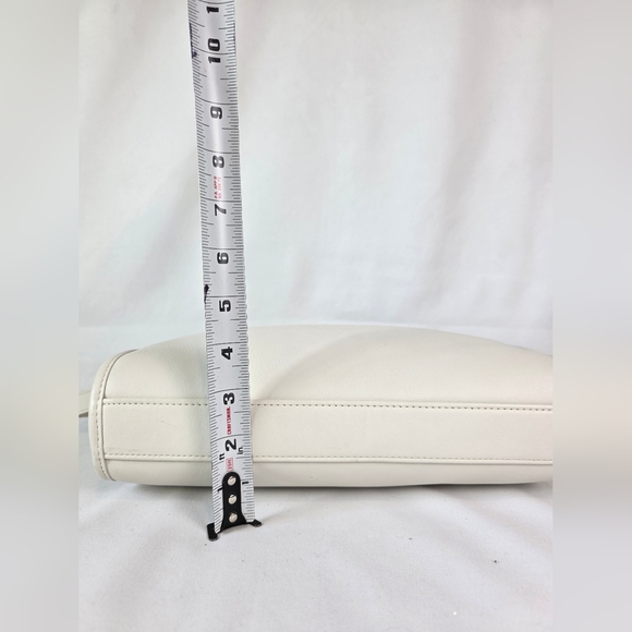 Vintage Coach Taylor 9944 Leather Crossbody White Ivory Glove Tanned Brass Bride - Picture 11 of 16